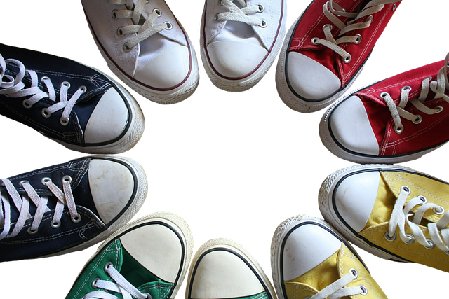 Van veters tot catwalks: de evolutie, impact en creatie van sneakers door de jaren heen